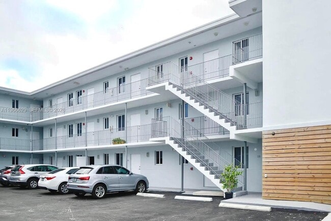 Photo - 540 NW 7th St Unit 4