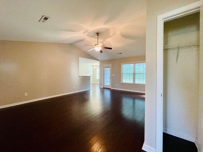 Photo - 1404 Abberbury Dr