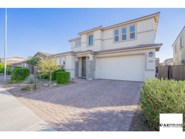 Building Photo - Imagine Your Family Thriving in This Beautifully Designed, Fully Furnished 5/3.5 Avondale Home.