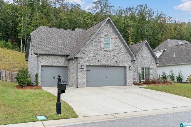 Photo - 277 Kinross Circle