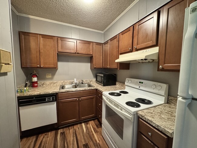 Photo - 203 E John Sims Pkwy