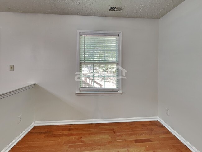 Photo - 210 Wood Valley Ct
