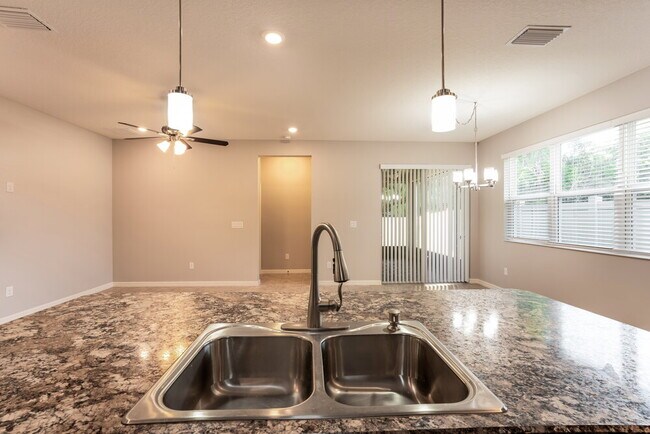 Photo - 7706 Sunshine Bridge Ave