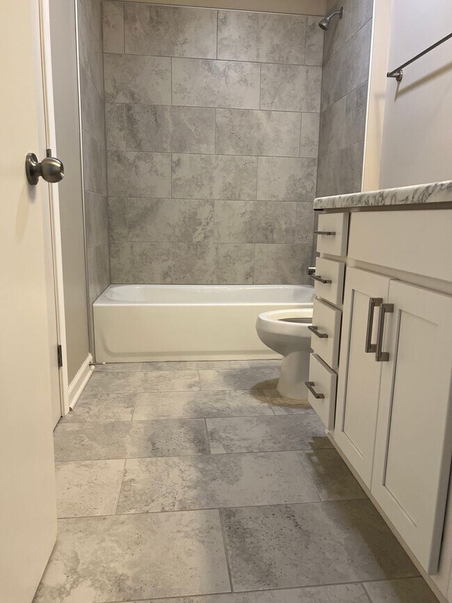 Photo - 2BD/2BA Condo located on the Germantown/Memphis Line! Unit 2