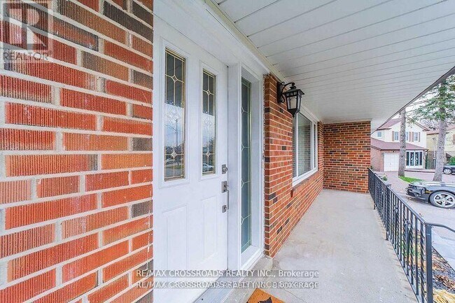 Photo - 3 Alanadale Ave