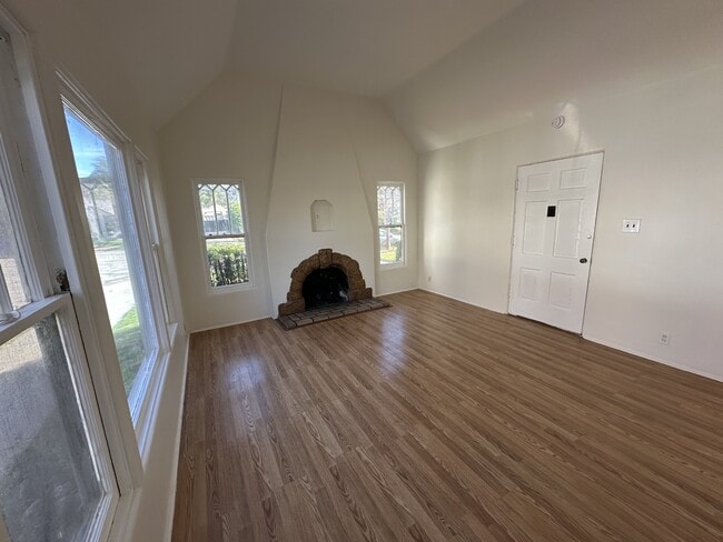 Photo - 1217 Cottage Grove Ave