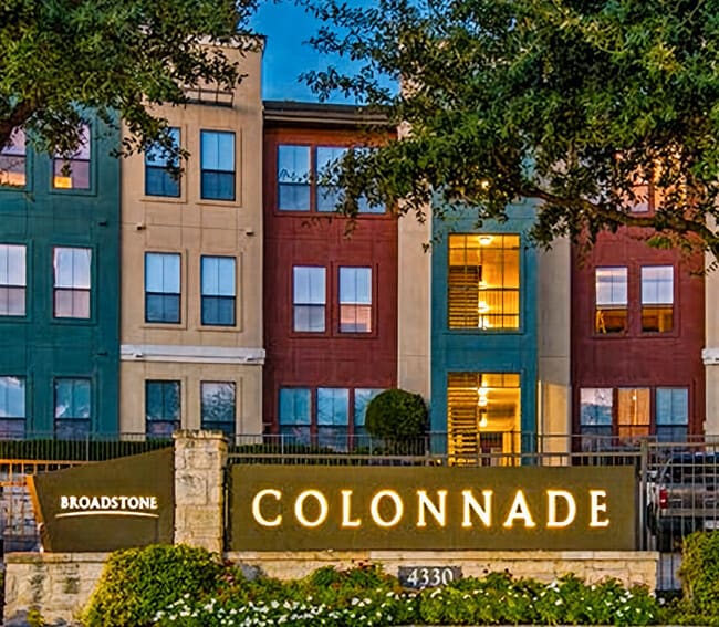 Building Photo - Broadstone Colonnade