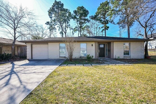 Building Photo - 6555 Grovewood Ln