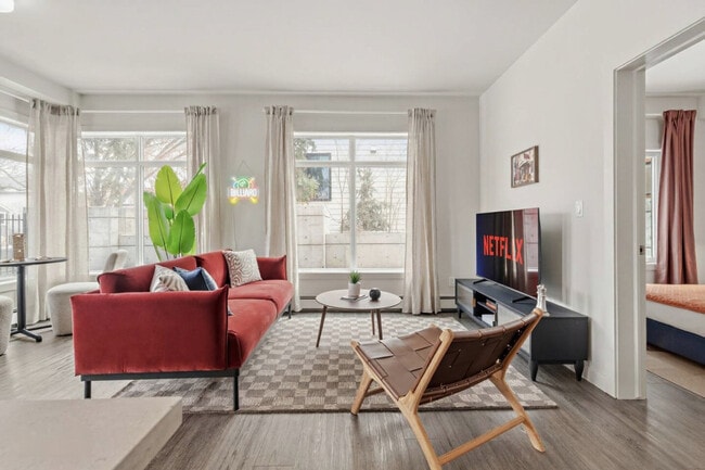 Building Photo - 10837-10883 83 Ave NW