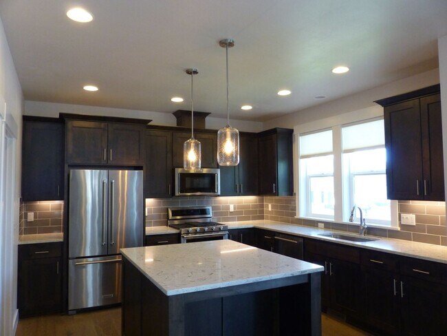Photo - Beautiful 3 Bed/2.5 Bath Home in NW Bend - Fields Street