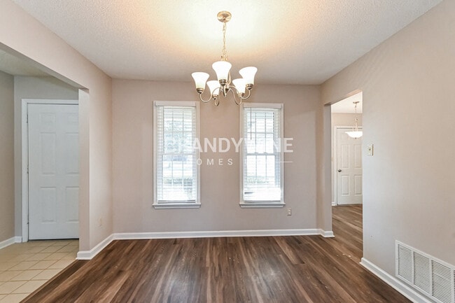 Photo - 7800 Lowrance Rd