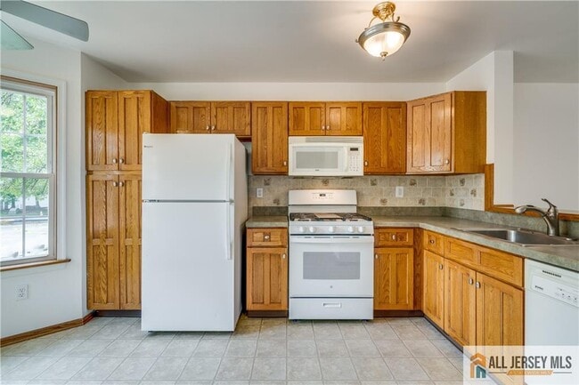 Photo - 1805 Poplar Ct