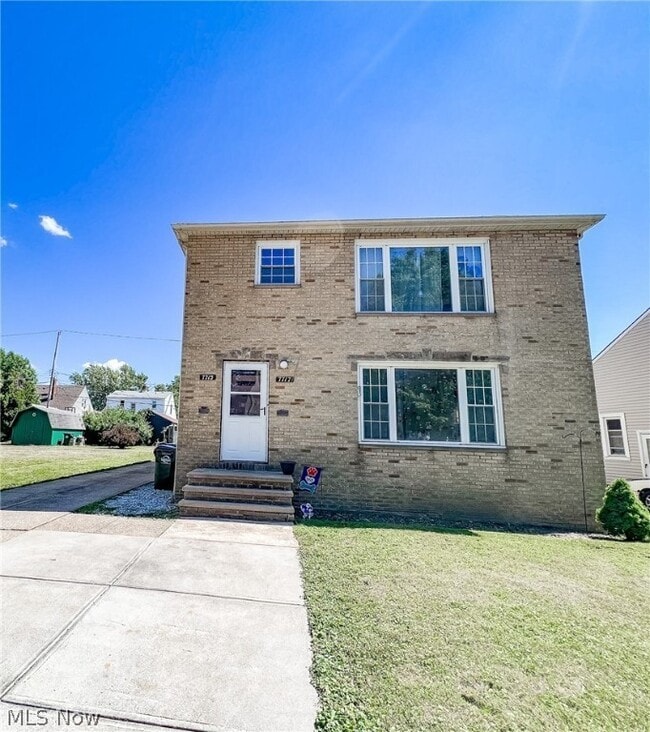 Building Photo - 7717 Kenton Ave Unit Up Rental