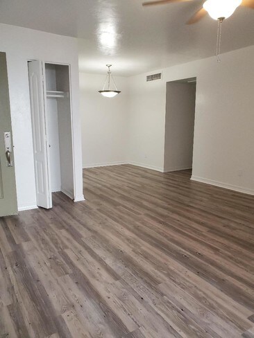 Pantano Villas Apartments