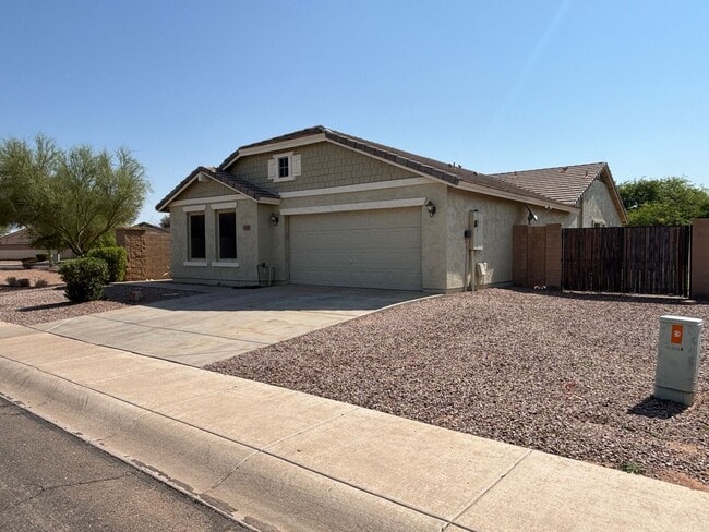Building Photo - 1450 N Maria Ln