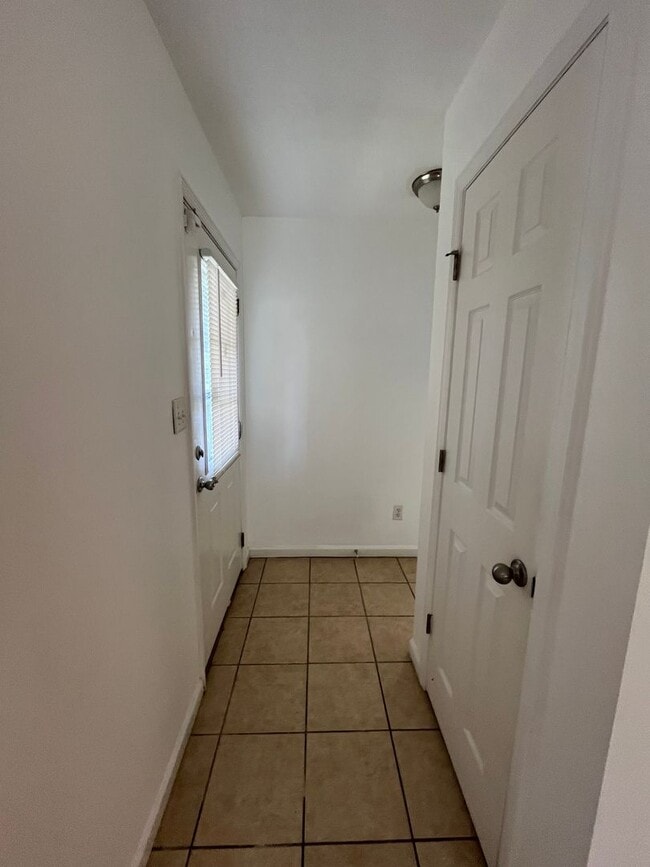 Photo - 1742 Eli Pl Unit A