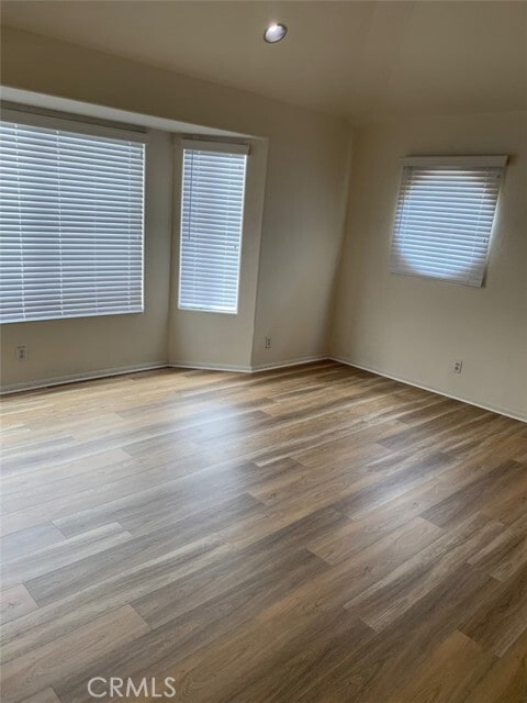 Photo - 319 California St