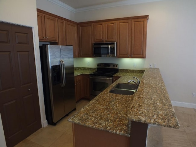 Photo - 616 2nd St N