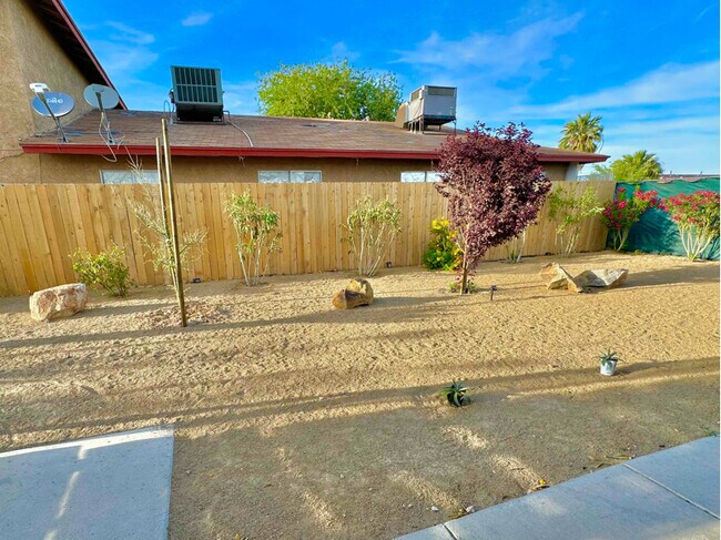 Photo - 1512 Henry Ave Unidad B