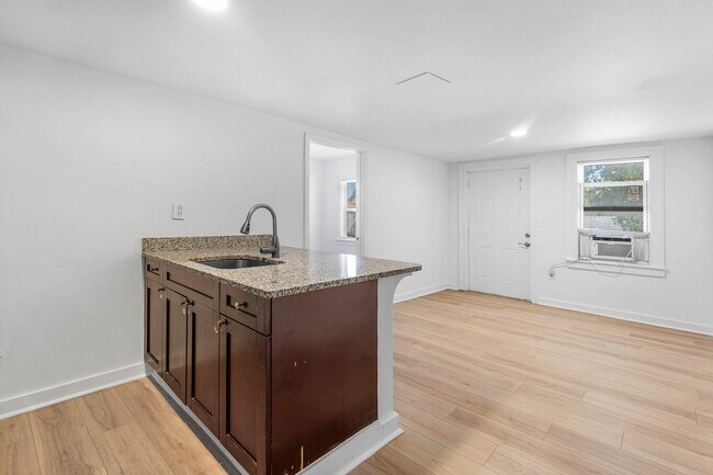 Photo - 4561 Lake Ave Unidad 9