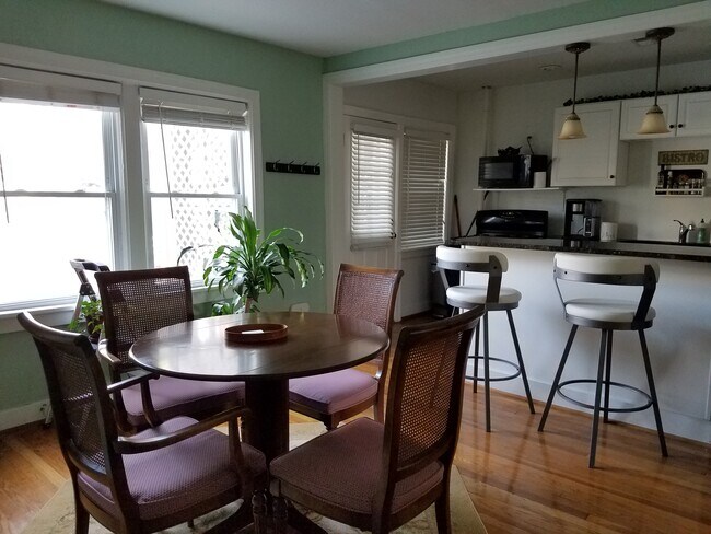 Building Photo - 212 Emanuel Cleaver II Blvd Unit KC Plaza