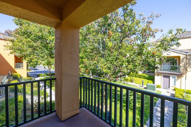 Photo - Spacious End-Unit Townhome in Gated Liberty Commons