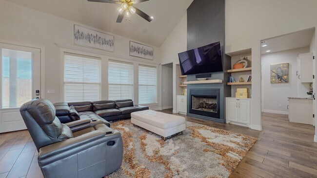 Photo - 112 Pindo Palm Dr