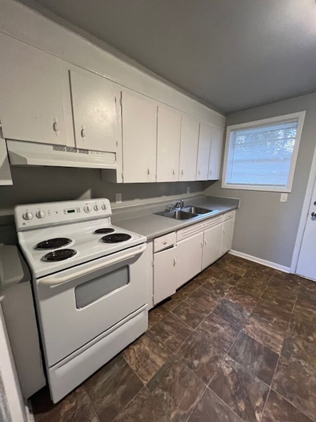 Photo - 504 Maplewood Dr Unit 504