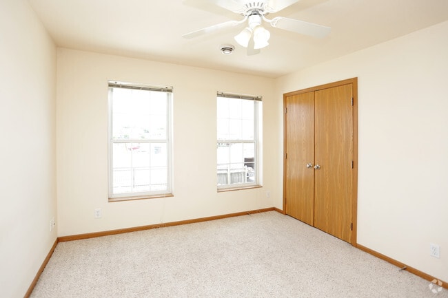 Bedroom - 2706 Kent Ave