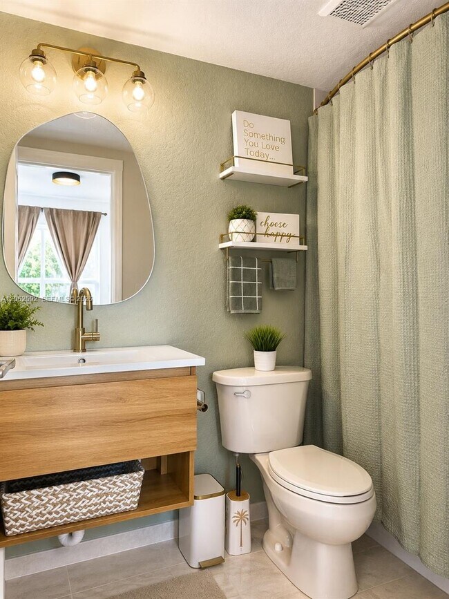 7326 Collins Ave Unit 207