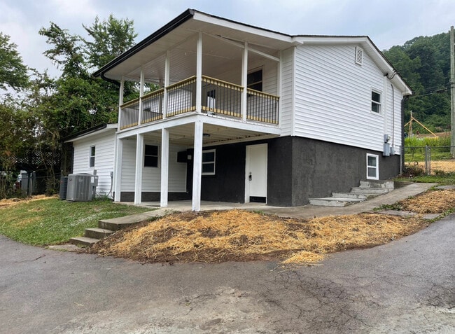 Photo - 3106 Greenway Dr Unidad 2