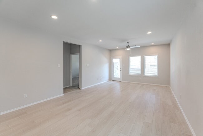 Photo - 9327 Colonial Bent Pl