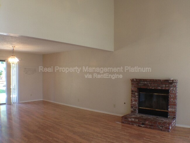 Photo - 675 N Claremont Ave