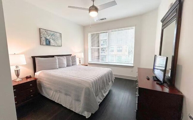 Photo - 679 Edgewood Ave NE Unit ID1328923P