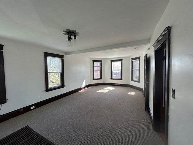 Photo - 31 Chrome St Unit 3