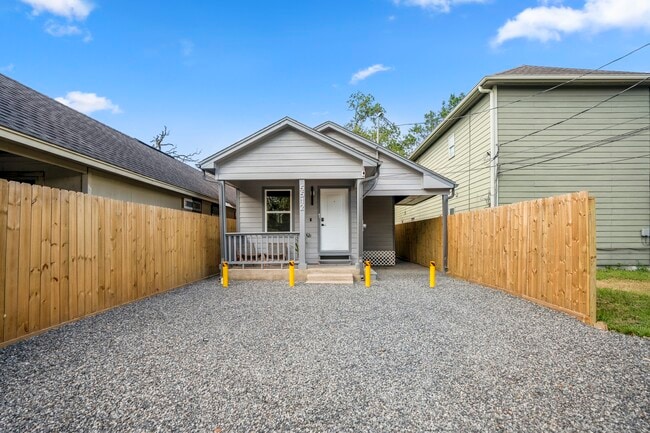 Photo - 5512 Texas St