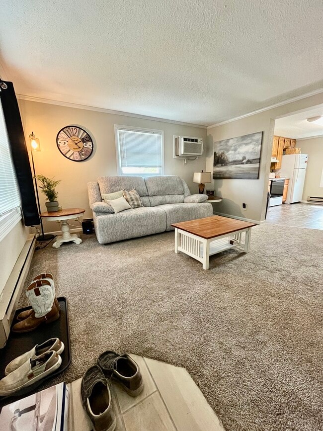Building Photo - 9 Madison Ave NW Unit 2