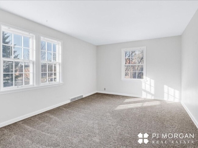 Photo - 2 bedroom, 1 bathroom apartment with onsit...