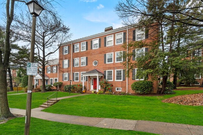 Photo - 4907 30th St S