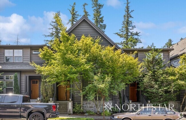Building Photo - Stunning Renaissance at Peterkort Woods To... Rental
