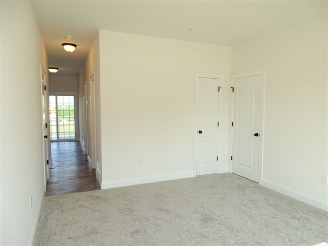 Photo - 19 Kimberly Ct