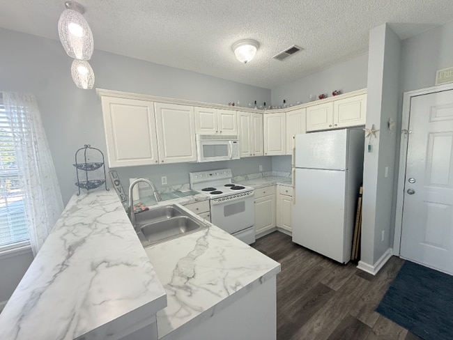 Photo - 2040 Cross Gate Blvd Unidad 204