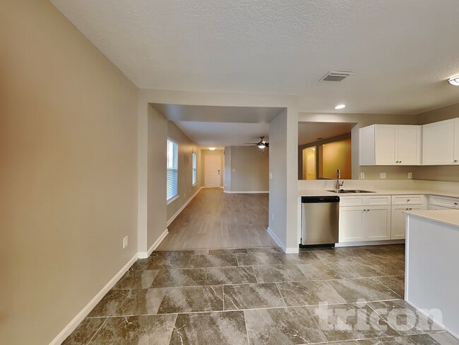 Photo - 127 Straw Pond Way