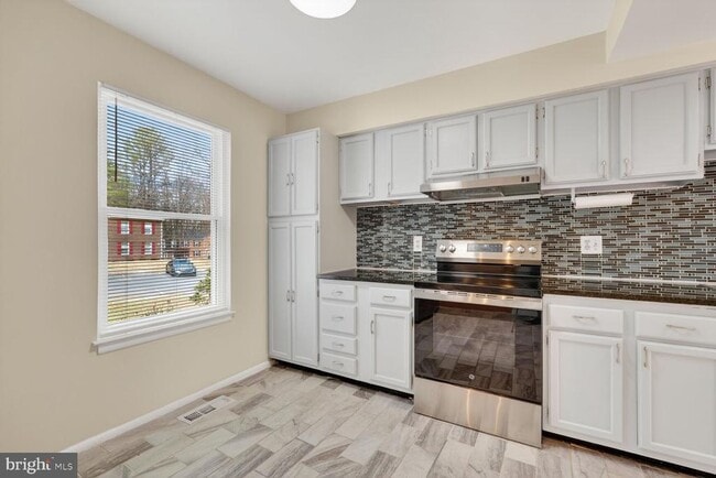 Photo - 6427 Old Scotts Ct