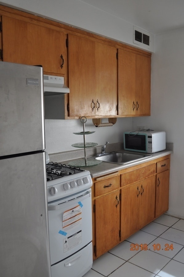 Building Photo - 2140 California St Unit 1