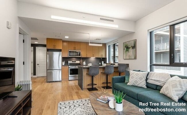 Building Photo - 83 Gardner St Unit 301
