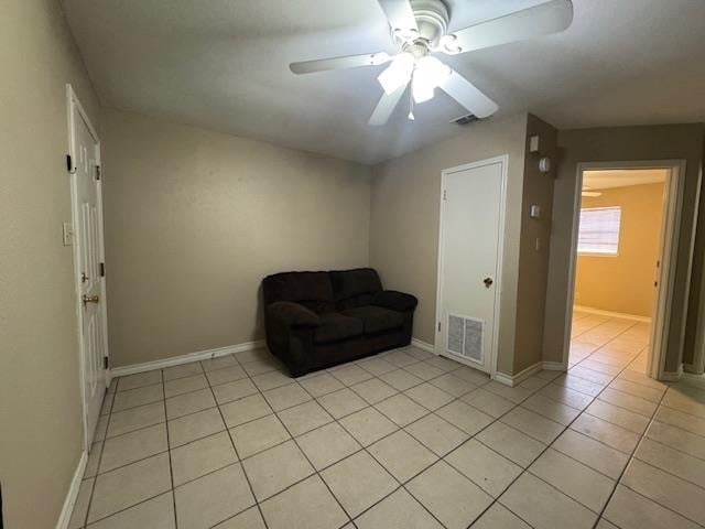 Photo - 1305 Tilden Ave Unidad 8