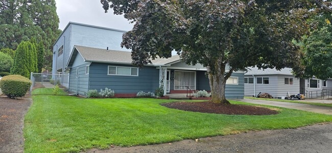 Photo - Well Maintained, Centrally Located 3 Bedro...