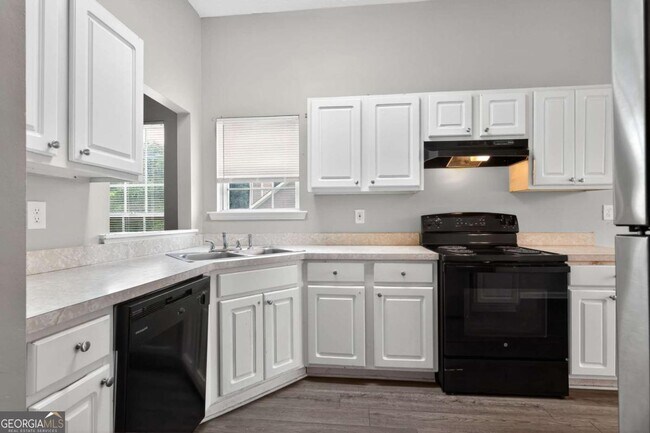 Photo - 5470 Twin Lakes Dr