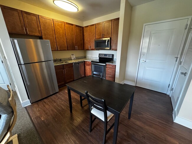 Friendly105 Apartments